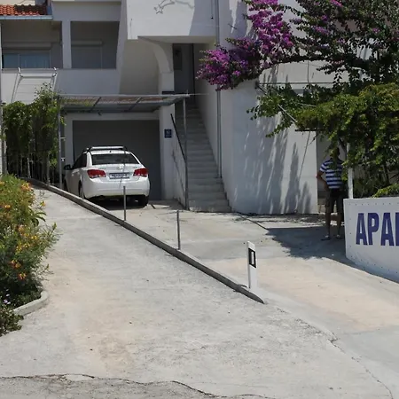 6693d Apartment Makarska