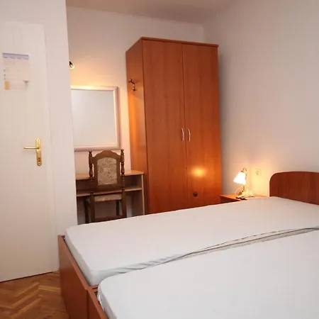 Apartment 6693d